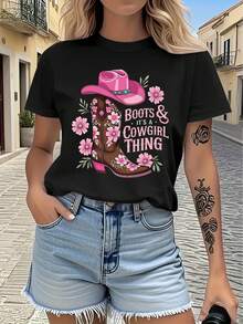 Camiseta de manga corta con un nuevo y moderno diseño de 2026, estampado de botas de vaquero del oeste, corte regular, cuello redondo, adecuada para ropa de mujer de primavera y verano, ropa casual de moda para exteriores. La tela es ligera y transpirable. 2WFH - Negro - Ver 5
