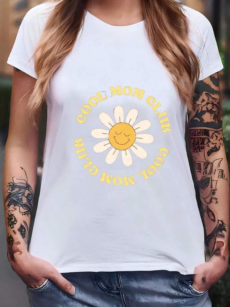 Women's "Cool Mom Club" T-Shirt, T-Shirt For Mom, Mother's Day Gift, Clothes For Mom, Retro T-Shirt For Mom, Gift For Mom, "Mom" T-Shirt. - 白色 - 查看 1