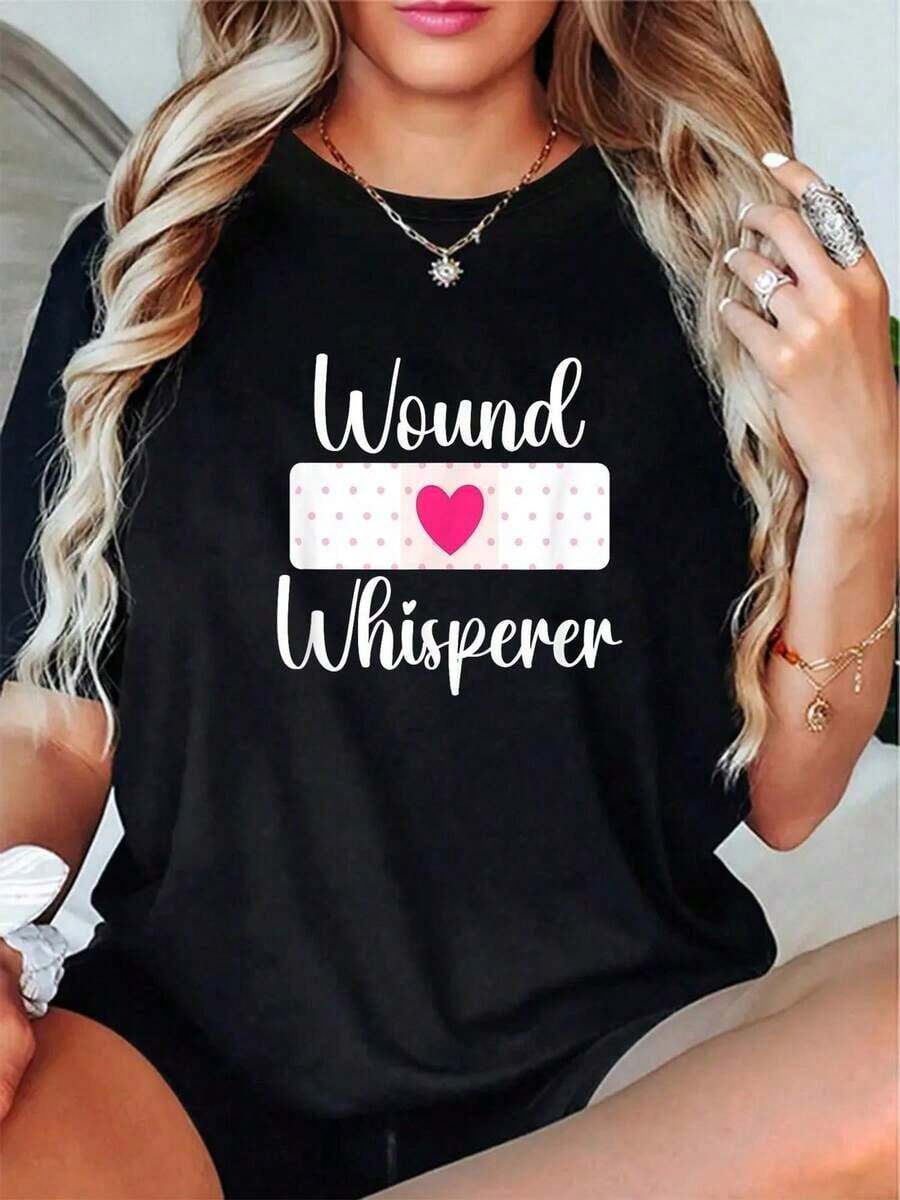 Plus Size - "Wound Whisperer" Nurse T-Shirt - Medical Blouse With Wound Care Graphic - Black Nurse T-Shirt - Unisex Professional Healthcare Apparel - All-Season Workwear, Nursing Accessories, Casual Workwear, Crew Neck T-Shirt, Comfortable Fit, Work Clothes, Geometric Print, Breathable Material, Personal - 黑色 - 查看 1