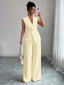 Conjunto de oficina elegante para mujer, compuesto por una chaqueta blazer sin mangas con cuello y bajo asimétrico, con hebilla metálica en la cintura, combinada con pantalones de cintura elástica.Conjunto de 2 piezas elegante para primavera/verano, atuendo formal y de clase para mujer. - Amarillo claro - Ver 7