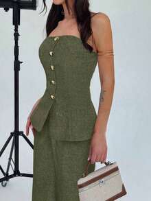 Conjunto de 2 piezas para mujer con top bandeau con botones metálicos elegantes y minimalistas, y pantalones anchos de talle alto en caqui, adecuado para la oficina, el ocio y las vacaciones - Verde militar - Ver 4