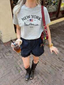 Women's Short-Sleeved T-Shirt With A Round Neck And Simple Slogan Print, Casual Summer Style, Loose Fit, Ideal For Everyday Wear And Holidays. Women's T-Shirt. White - 淺灰色 - 查看 6
