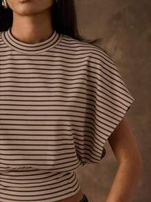 Camiseta de unicolor marrón oscuro de estilo minimalista casual, versátil para primavera/verano, adecuada para el uso diario, citas, reuniones, otoño/invierno, Navidad, Año Nuevo, Acción de Gracias, fiestas, bodas, playa, ceremonias de graduación, con un aspecto elegante y casual para salidas, citas, traslados, brillante, Día de San Valentín, vacaciones, estilo Y2K, graduación, etc. - Multicolor 2 - Ver 3