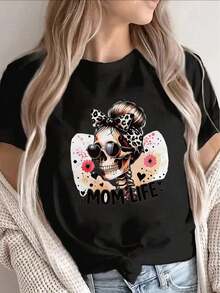 Lightweight, Black, 100% Premium Cotton Short-Sleeved T-Shirt With A "Skull Mom Life" Design, Perfect For Casual Outings At Home Or Restaurants. Features A Fun Black And White Print. A Comfortable And Casual Summer Top For Women, With A Relaxed Fit And Crew Neck. A Great Gift Idea. - 黑色 - 查看 1