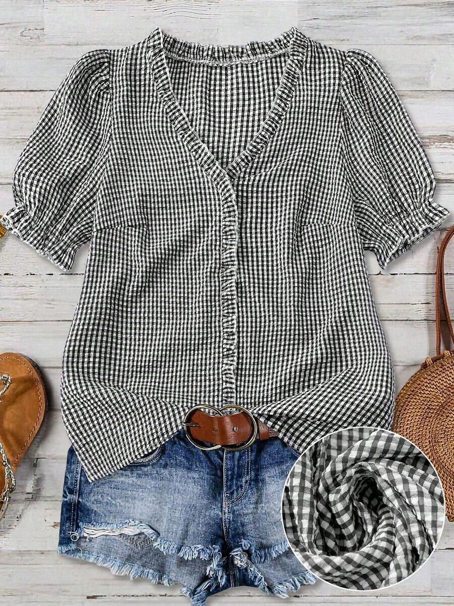 Blusa casual con cuello en V, volantes y mangas de pétalos acanalados para tallas grandes - Blanco y Negro - Ver 1