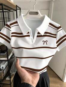 Polo corto de mujer con estampado a rayas ecuestre, cuello a contraste - Multicolor 7 - Ver 3