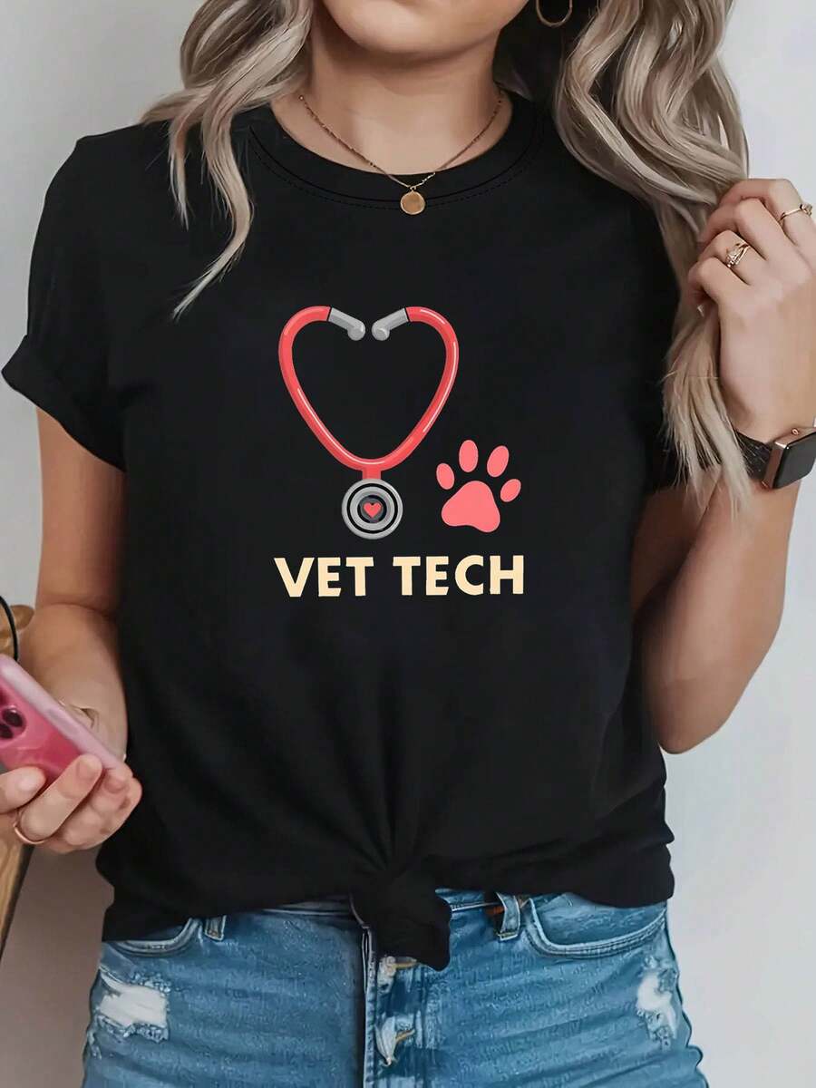 Camiseta de mujer de talla grande para primavera/verano con estampado de estetoscopio y eslogan de identidad profesional "VET TECH". Adecuada para el uso diario de veterinarios, eventos en hospitales de mascotas, fiestas temáticas de mascotas y atuendos casuales de estilo urbano.