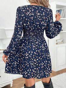 Vestido corto casual sencillo con cuello en V, manga larga, plisado y estampado de todo sobre - Azul marino - Ver 2