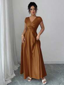 Vestido elegante y romántico para mujeres con cuello en V, mangas cortas y cintura ceñida - Café integral - Ver 5