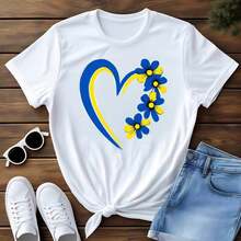 Camiseta con Estampado de Corazón y Flores para Mujer - Blanca, Manga Corta, Casual, con Diseño Floral Azul y Amarillo, 100% Algodón - Blanco - Ver 2
