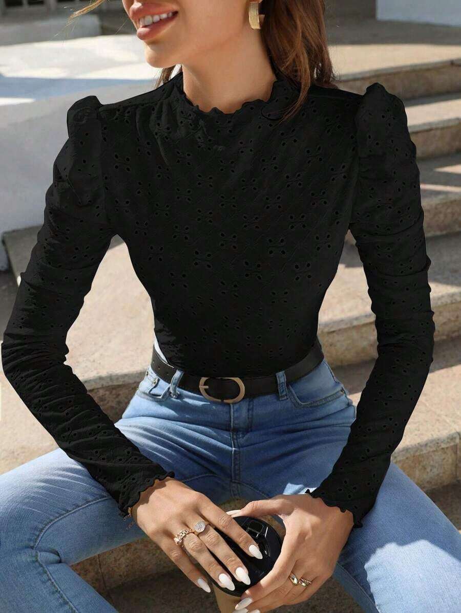 Frenchy Camiseta con bordado con ojal ribete fruncido - Negro - Ver 1