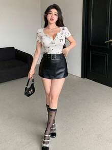 Camiseta de manga corta de ajuste slim con estampado de leopardo, top corto para mujer de uso casual en verano - Multicolor 4 - Ver 2