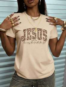 Short-Sleeved T-Shirt With A Round Neck, Loose And Versatile, With A Casual And Vacation Style, Featuring A Simple And Cute Design For Women. A Fashionable Everyday Garment, Suitable For Vacation Wear. Printed Short-Sleeved T-Shirt For Women, Suitable For Daily Summer Wear, Ideal For Holidays Such As Valentine's Day, Back To School, And Teacher's Day. Letter-Print Short-Sleeved T-Shirt, Soft, Loose, And Comfortable, High-End Casual Style For Vacation Wear, Versatile, Short-Sleeved, 100% Cotton. - 杏色 - 查看 2