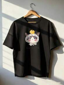 T-Shirt With Cat, Handkerchief, And Fruit, "So Cute" Text, Fashionable Short-Sleeved T-Shirt For Spring And Summer 2026, Made In Mexico, 180 Grams. Cartoon Print, Couple Design, Suitable For Indoor Or Outdoor Wear. Crew Neck, Unisex, Ideal For Office And Leisure. One-Pack. - BK-P631577SLNDXZGY599 - 查看 1