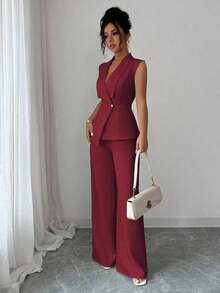 Conjunto de oficina elegante para mujer, compuesto por una chaqueta blazer sin mangas con cuello y bajo asimétrico, con hebilla metálica en la cintura, combinada con pantalones de cintura elástica.Conjunto de 2 piezas elegante para primavera/verano, atuendo formal y de clase para mujer. - Burdeos - Ver 5