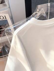 | Exquisite Design | Loose And Comfortable | Easy To Match | Women's Casual Short-Sleeve T-Shirt Style Y2K - Simple And Creative Design With "Rotating Heart" Print, Pure Cotton Fabric, Loose Fit, Urban Sporty Style, Ideal For Everyday Summer Wear. - 白色 - 查看 3