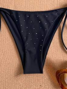 Bộ bikini tam giác màu đen buộc dây cổ, điểm nhấn là đá quý và dây buộc bên hông, gồm 2 mảnh, thích hợp mặc đi biển. - màu đen - Xem 4