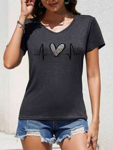 Camiseta de mujer de manga corta con cuello en V con estampado de corazón y leopardo - Gris Oscuro - Ver 3