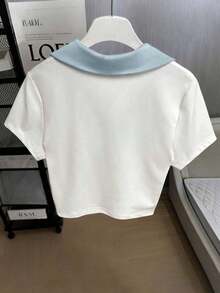 Camiseta casual versátil de mujer con estampado floral, cuello polo y mangas cortas de color contrastante - Azul - Ver 2