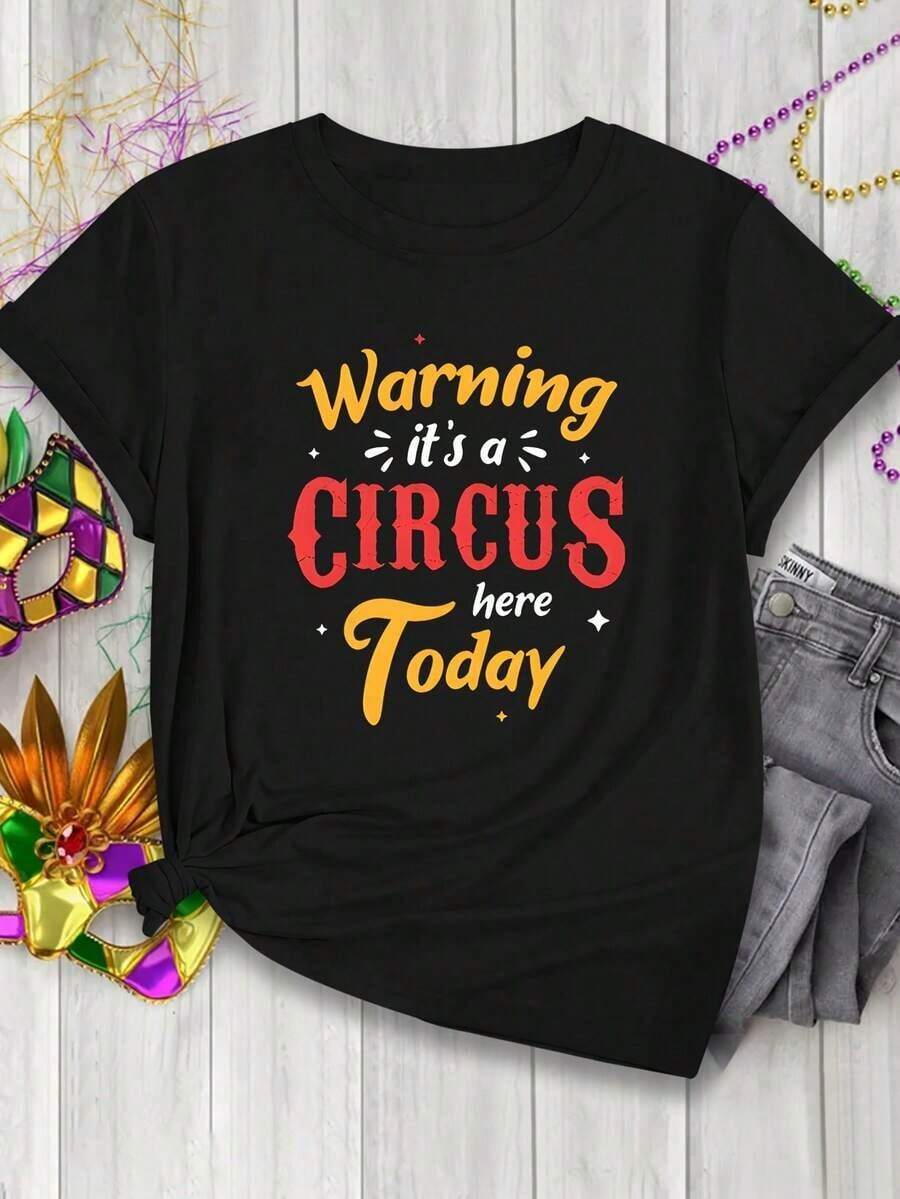 [Free National Shipping] The Stylish Women's 'Carnival' Outfit Features A Short-Sleeved Crew Neck T-Shirt With The Print 'Warning, It's A Circus Here Today', Perfect For Stylish Photoshoots In Spring, Summer, And Autumn. Women's Cotton T-Shirts - 風格 - 查看 1