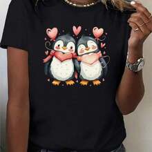 Camiseta de Cuello Redondo con Estampado de Pareja de Pingüinos y Corazón, Diseño Simple y Versátil, Camiseta Casual de Manga Corta para Verano, Ropa Casual de Mujer, Camiseta de Algodón - Negro - Ver 1