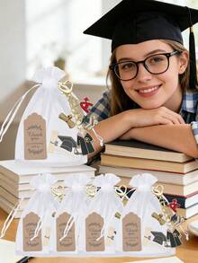 Juego de regalo de llavero para la temporada de graduación 2026, incluye tarjeta de agradecimiento y bolsa con cordón, insignia de sombrero y pergamino, llavero conmemorativo de graduación, llavero de graduación unisex, premio de juego de fiesta de graduación, pequeño regalo de fiesta de regreso a clases, decoración de mesa de fiesta de graduación, llavero de reunión de clase de graduación, pequeño regalo de clase de graduación, regalo para ella/él, regalo esencial de regreso a clases para estudiantes - Multicolor - Ver 2