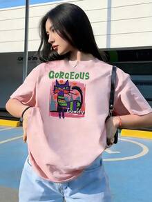 Purple Cat T-Shirt With Art Style And "Gorgeous" Text, Fashionable Short-Sleeve T-Shirt For Spring/Summer 2026, Made In Mexico, 180 Grams. Cartoon Print, Couple Design, Suitable For Indoor Or Outdoor Wear. Crew Neck, Unisex, Ideal For Office And Leisure. One-Pack. - PK-P631577SLNDXZGY612 - 查看 3