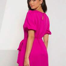 Vestido cruzado de manga farol con nudo delantero - Negro - Ver 3