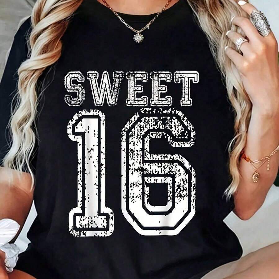 Camisetas Glitter Sweet 16 para mujer, camiseta casual de manga corta, 220g de peso,% algodón. Estampado de mariposas. Tallas unisex. Camiseta inspiradora de cuello redondo. Lindo y hermoso top de verano inspirado en Y2K, perfecto para actividades al aire libre, en casa, en el trabajo o para vestir en la calle. Camiseta casual, holgada para uso diario. - Negro - Ver 1