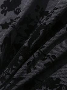 Camiseta corta de manga corta con cuello en V profundo asimétrico y nudo retorcido, ajustada y sexy para mujer, top de verano para salir - Negro - Ver 3