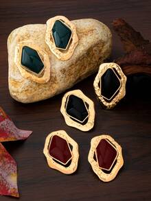 1 Pair Asymmetrical Geometric Shape Stud Earrings, Classic Textured Versatile Daily Wear - Burgundy - View 2