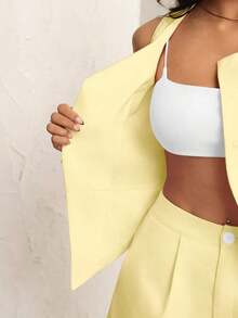 Conjunto de chaleco y pantalones cortos rectos de mujer con hebilla metálica francesa, estilo dulce y picante - Amarillo - Ver 8
