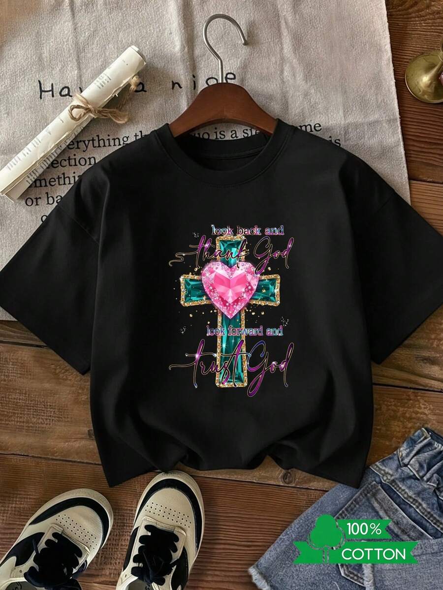 Una camiseta de mujer de manga corta, holgada, moderna, a la moda, retro y elegante, adecuada para actividades al aire libre en primavera y verano, con un estampado de letras y anime a la moda, un diseño sencillo, cómoda y transpirable, ideal para el uso diario informal y versátil, que muestra un estilo natural y elegante, imprescindible para fiestas de verano, enviada localmente, con un diseño de cruz y una gema en forma de corazón rosa.blusas para mujer,blusas casuales para dama,tops,, mujer premium,y2k,playeras de mujer curvy,ofertas y liquidaciones ropa mujer,playeras deportivas para mujer,,playeras de hombre, mujer,blusas>elegante JL7J - Negro - Ver 1