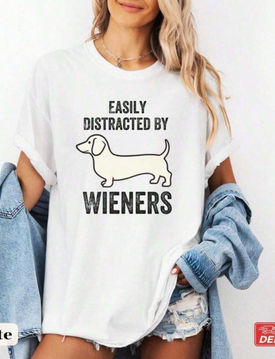 1 camiseta de perro adorable, camiseta "Fácilmente Distraído por los Salchichones", camiseta divertida para amantes de los perros salchicha, camiseta para mamá de perro salchicha, regalo para dueño de perro adorable, camiseta con gráfico de salchicha, 180g 100% algodón, los diseños están impresos. Unisexo. - Blanco 9 - Ver 1