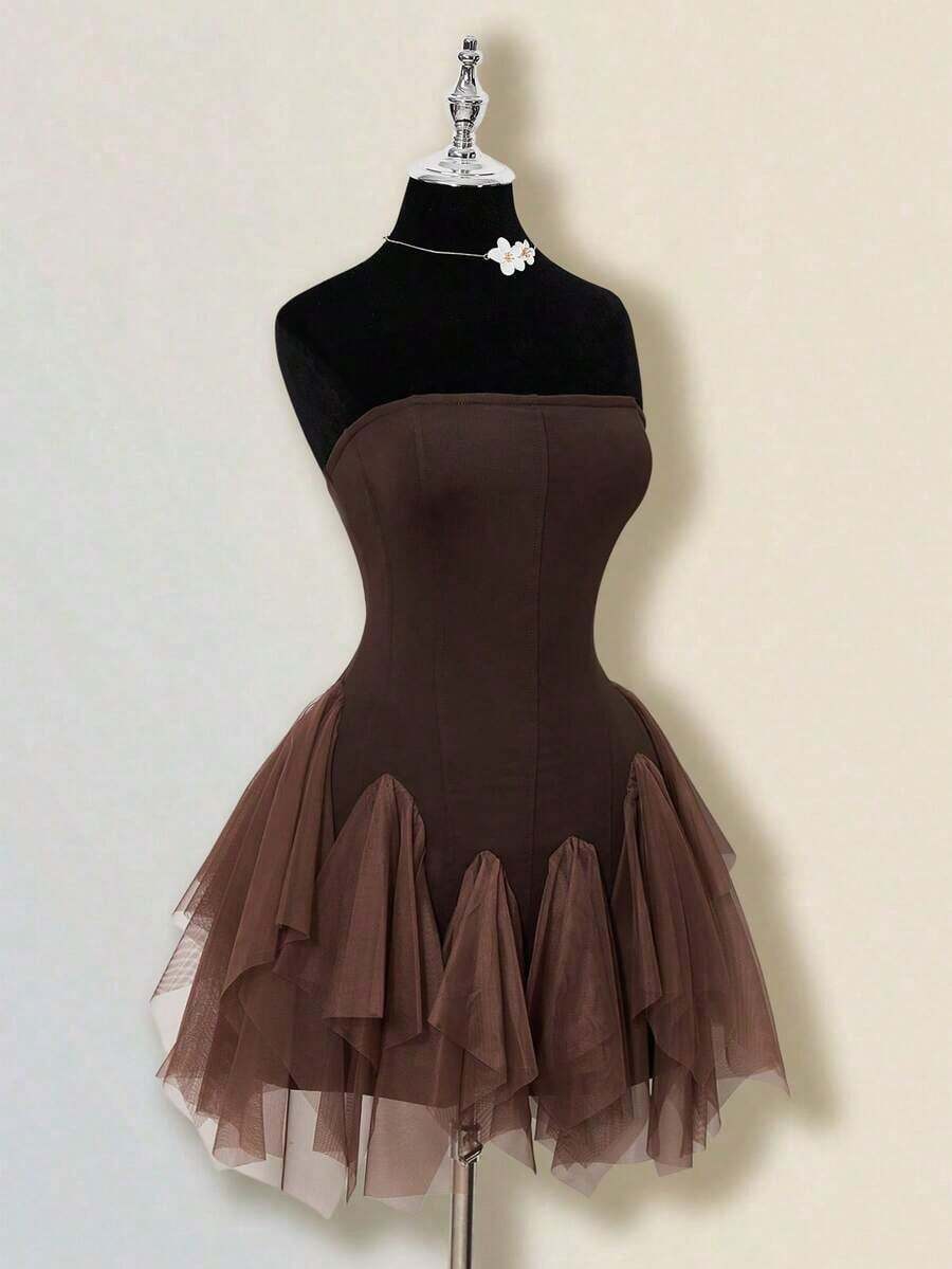 ICON Vestido mini de mujer con parches de malla blanca y ballenas - Marrón - Ver 1