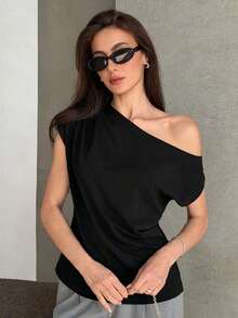 Camiseta de manga corta ajustada con hombros descubiertos y fruncidos a rayas para mujeres - Negro - Ver 6