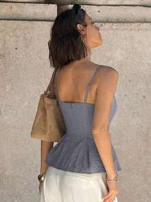 Camiseta de tirantes plisada de unicolor, versátil para uso casual o salidas nocturnas - Gris - Ver 2