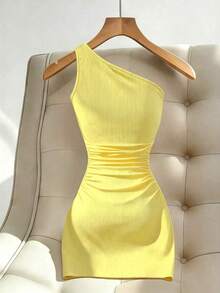 Vestido mini ajustado negro y sexy para mujer con cuello asimétrico, cintura ceñida, que estiliza la figura, espalda descubierta, versátil y elegante - Amarillo claro - Ver 2