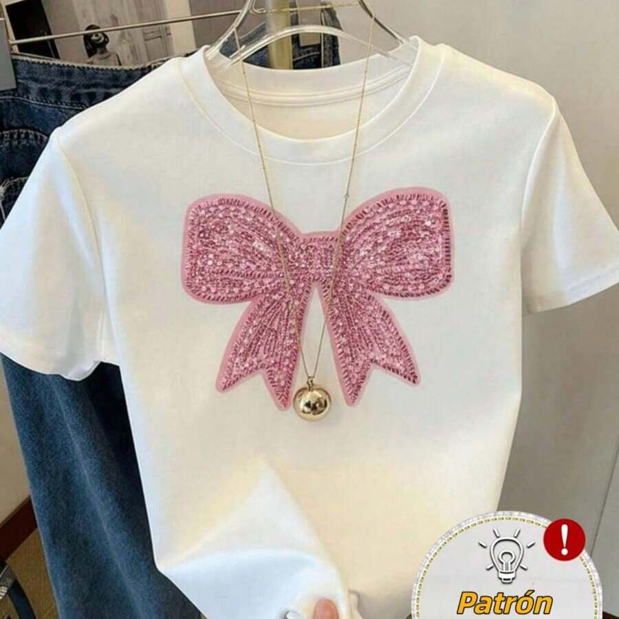 Women's Short-Sleeved T-Shirt With A Stylish Transfer. The Eye-Catching 2D Glitter Bow Print On The Chest Is Very Striking. The Rhinestone-Studded Texture Adds A Touch Of Elegance. The Contrasting Colors Create A Sweet And Feminine Feel. Ideal For Both Dates And Everyday Wear. - 白 - 查看 1