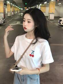 Women's Y2K Style Summer T-Shirt, Cherry Print Short Sleeve Crew Neck, Regular Fit Knitted Fabric Top, 200g/² - Fashionable Casual T-Shirt, Loose And Comfortable. - White - View 2