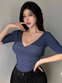 Camiseta de mujer con cuello en V ajustada y sexy, tops para salir en primavera/verano - Azul marino - Ver 6