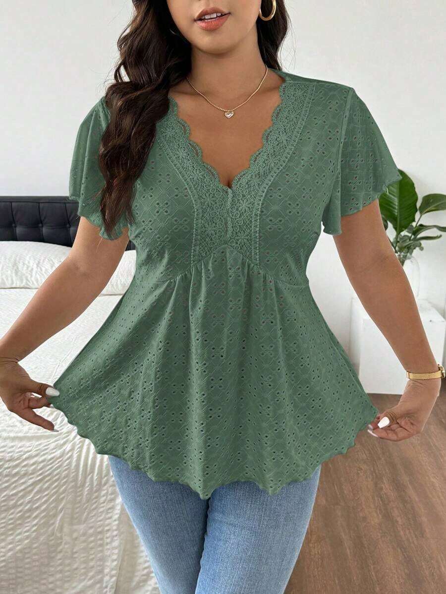 CosyJoli Camiseta de mujer de talla grande con cuello en V, parche de encaje y textura a rayas en forma de A - Verde 2 - Ver 1