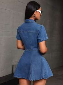 Vestido corto de mezclilla casual con botones para mujer, manga corta y cierre frontal con botones - Azul lavado medio - Ver 5