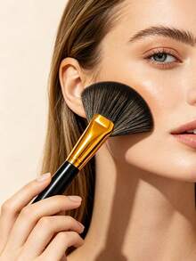 1pc Soft Fan-Shaped Highlighter Brush, Black & Gold Handle, Creates Natural Glow Makeup, Highlighter, Powder, Contour, Blush Brush, Essential Daily Makeup Brush For Beginners, Fashionable Beauty Brush - Multicolor - View 3