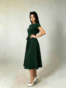 Vestido casual de mujer de cuello redondo y manga corta, vestido para mujer, vestido liso, vestido casual para el día a día, suave y cómodo. - Verde Niebla - Ver 3