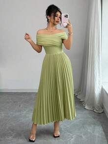 Vestido elegante de mujer con hombro descubierto y cintura plisada - Verde Niebla - Ver 7
