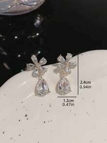 1 Pair French Retro Luxury Delicate Flower Rhinestone Stud Earrings, Suitable For Teenage Girls Daily And Festival Wear - Flowers - View 4