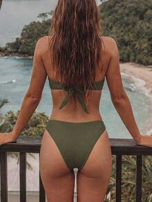 Bộ bikini hai mảnh màu xanh ô liu thanh lịch dành cho nữ, với họa tiết ngôi sao kim loại, kiểu dáng thường ngày, chất liệu co giãn thoải mái, đồ bơi đi biển sang trọng, phù hợp cho mùa hè, kỳ nghỉ biển, tiệc tùng, các hoạt động bên bờ biển và phong cách nghỉ dưỡng của phụ nữ, phù hợp cho bãi biển và hồ bơi đầy phong cách. - xanh quân đội - Xem 3
