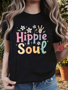 Casual Essential: Embracing The Freedom And Relaxation Of Hippie Style, This Plus-Size Women's Crew Neck T-Shirt Features Colorful Fonts, A Daisy Print, And A Peace Symbol. Perfect For Spring And Summer, It's A Vibrant And Versatile Piece Suitable For Going Out, Outdoor Activities, Or Even Work. Made From Soft Cotton For Everyday Wear, It's A Versatile And Stylish Choice. - 黑色 - 查看 1
