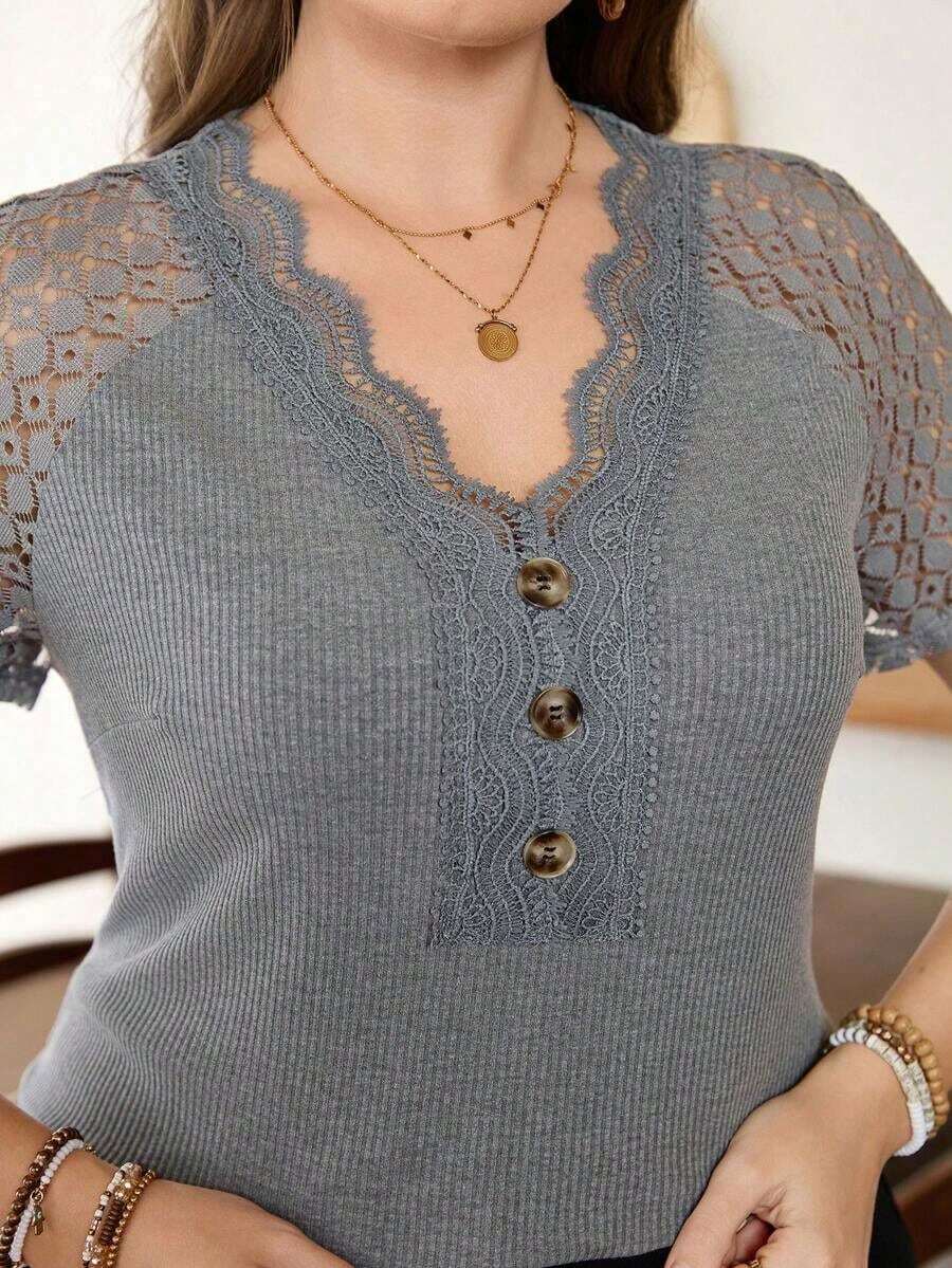 Lacomfia Women's Plus Size Lace Patch Knit T-Shirt, Spring/Summer - 深灰色 - 查看 1